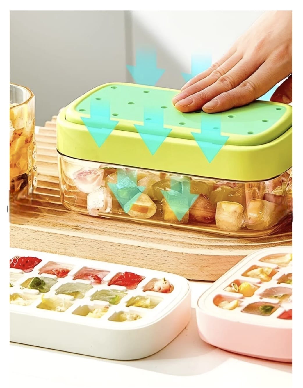 2-in-1 Foldable Ice Cube Tray 🧊 with Storage Box & Reusable Straw ❄️
